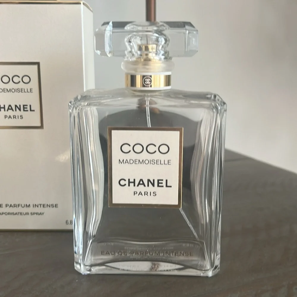 XL Chanel Coco Mademoiselle Intense 6.8oz - Bottle and Box - Picture 2 of 3